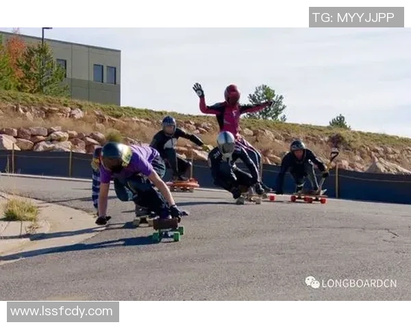 深圳滑板队灵活性探秘:如何在城市中展现无限可能与创造力 深圳滑板队灵活性探秘:如何在城市中展现无限可能与创造力